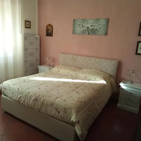 Loretta Apartment