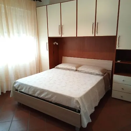 Loretta Apartman Marciana Marina